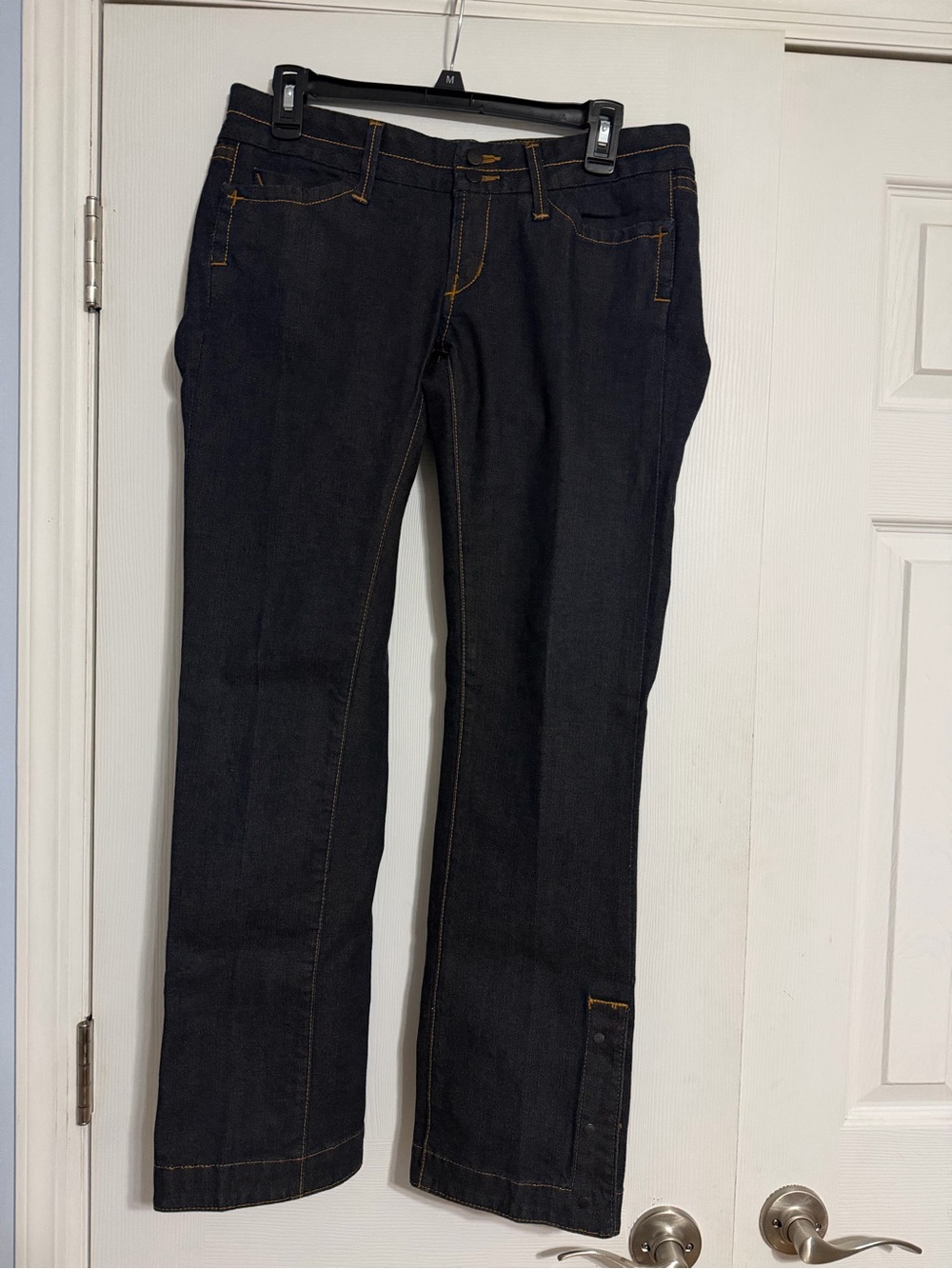 CYN jeans dark wash low rise tan stitching size 32 waist 3 button hem y2k 90s